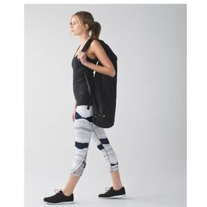 5 for $25| Lululemon True Self Crop Leggings Bleacher Stripe White Black Size 6